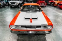  Restored 1972-Plymouth-Duster-HemiOrange-243597-40.jpg